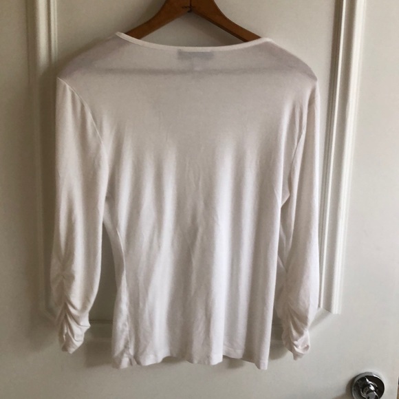 Sweet white cardigan - Picture 2 of 3